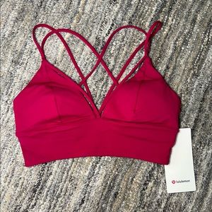 NEVER WORN!!! Has tags… LULULEMON PUSHING LIMITS-BRA